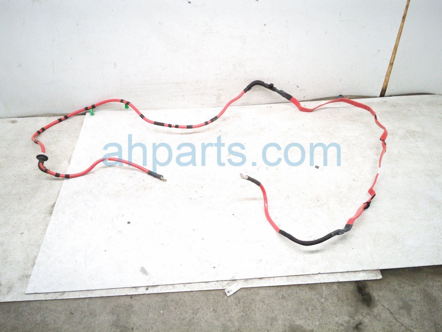 Audi POSITIVE BATTERY CABLE - 3.0L