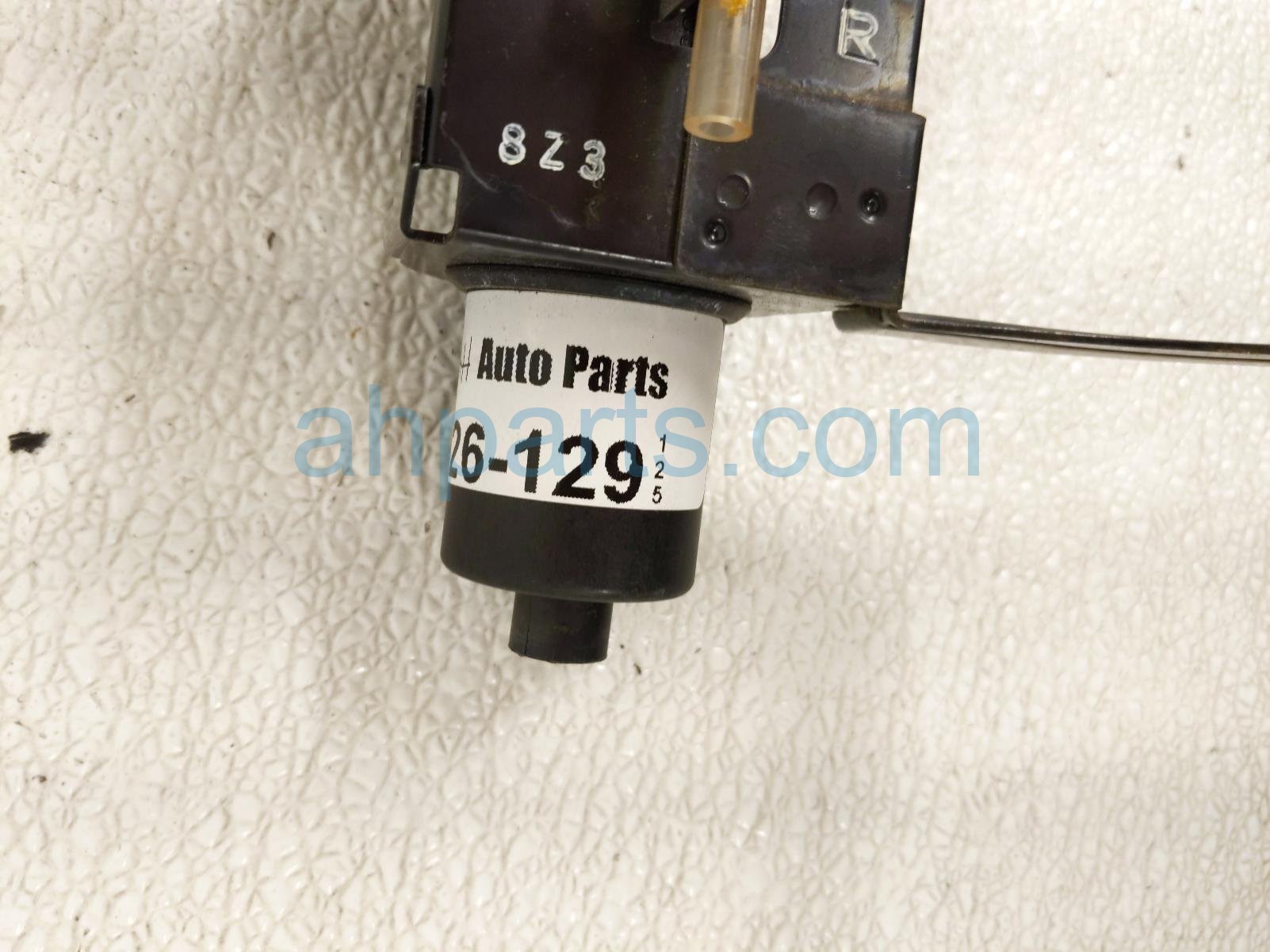 2002 Lexus Sc430 Passenger Headlamp Washer Actuator 85207 24010 Replacement 2002 Lexus Sc430 Passenger Headlamp Washer Actuator 85207 24010 Replacement thumbnail