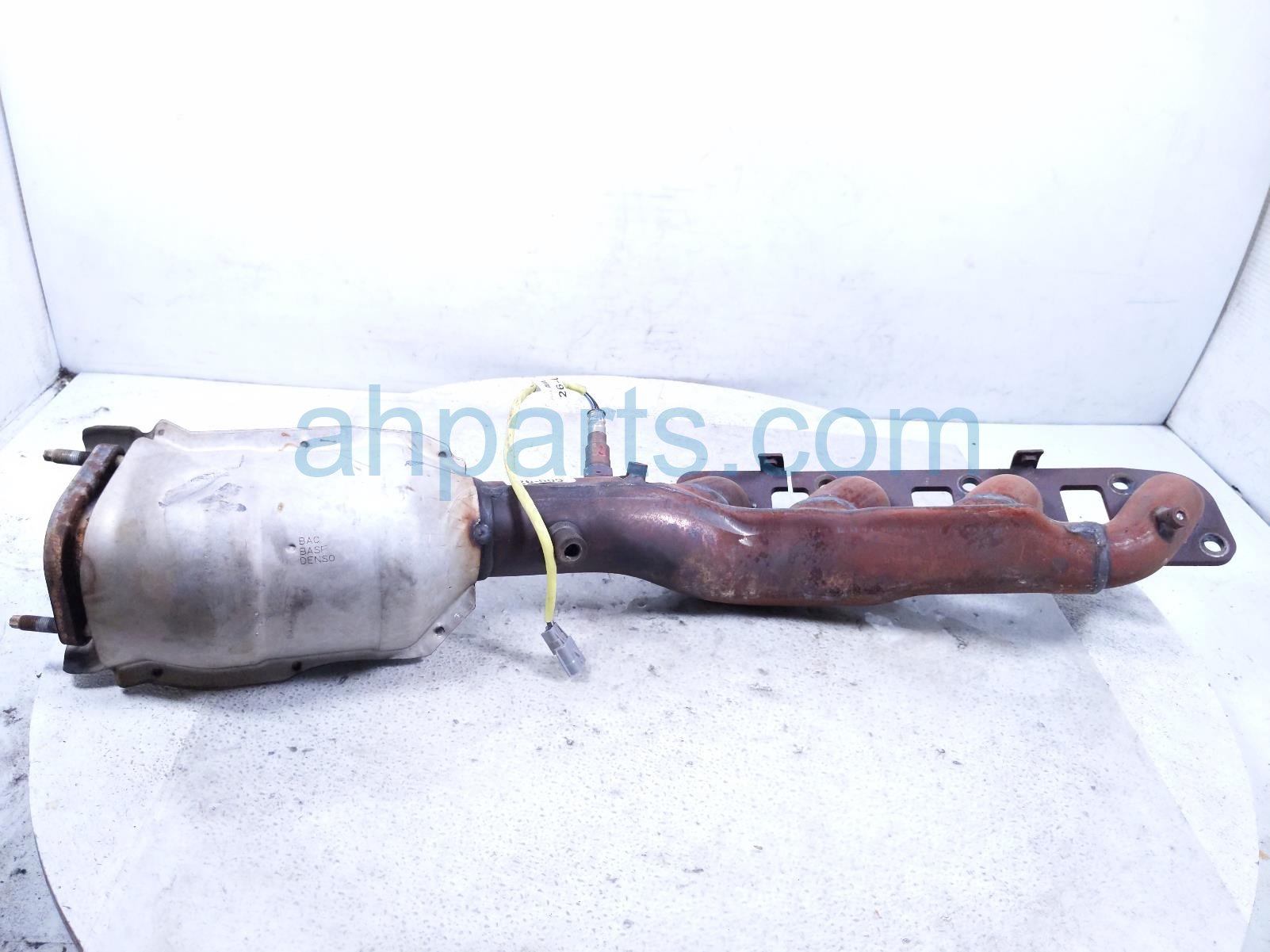 $35 Nissan RH FRONT UPPER OXYGEN SENSOR - 5.6L