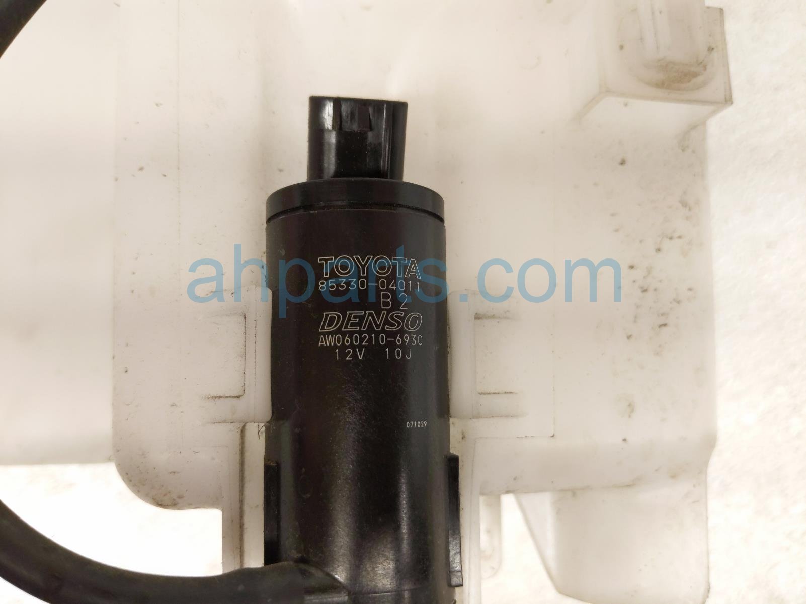 2026 Toyota Camry Windshield Washer Reservoir W/pump 85330 04011 Replacement 2026 Toyota Camry Windshield Washer Reservoir W/pump 85330 04011 Replacement thumbnail