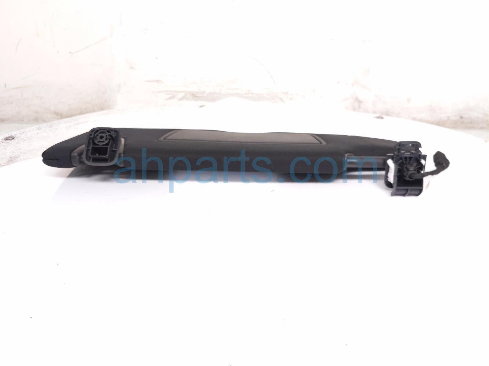 2024 Ford Mustang Driver Sun Visor Black KR3Z 6304105 AA Replacement 2024 Ford Mustang Driver Sun Visor Black KR3Z 6304105 AA Replacement thumbnail