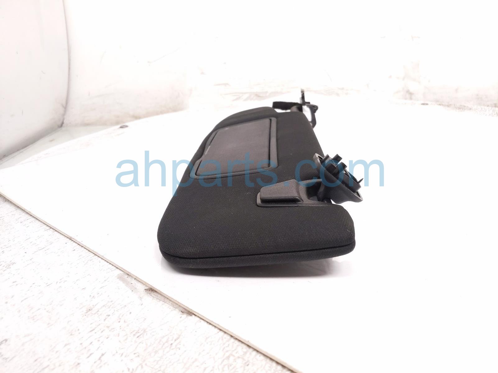 2024 Ford Mustang Driver Sun Visor Black KR3Z 6304105 AA Replacement 2024 Ford Mustang Driver Sun Visor Black KR3Z 6304105 AA Replacement thumbnail