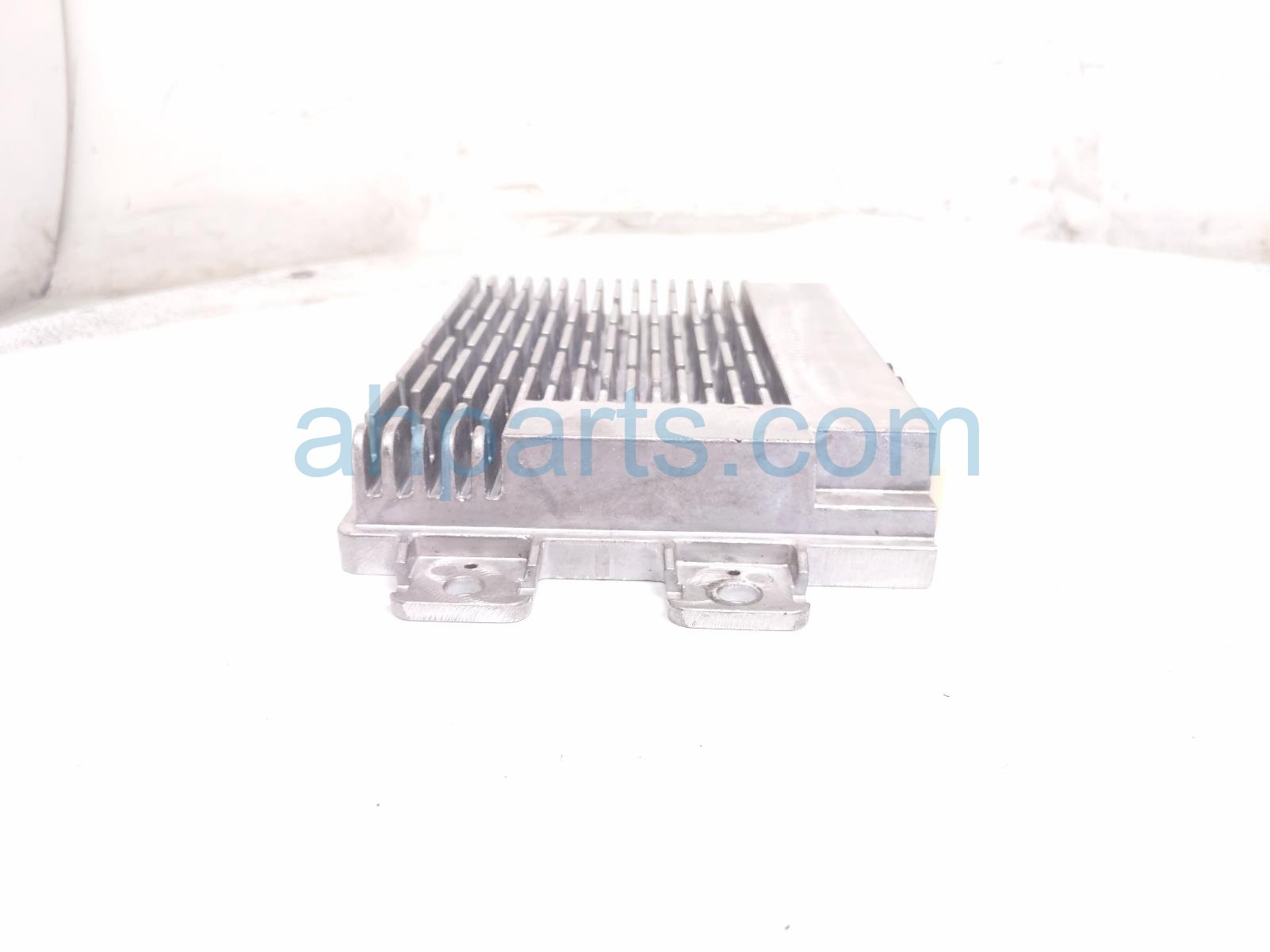 2024 Ford Mustang Audio Amplifier PR3T 14G647 ABD Replacement 2024 Ford Mustang Audio Amplifier PR3T 14G647 ABD Replacement thumbnail