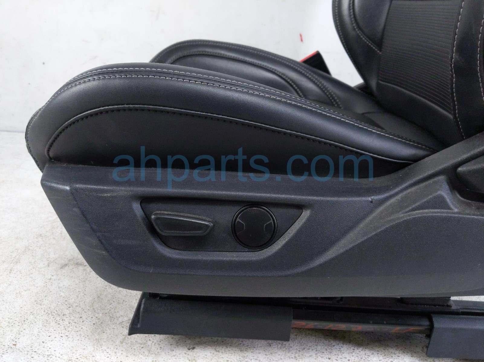 2024 Ford Mustang Front Driver Seat Black W/ Airbag PR3Z 76611A08 BB Replacement 2024 Ford Mustang Front Driver Seat Black W/ Airbag PR3Z 76611A08 BB Replacement thumbnail