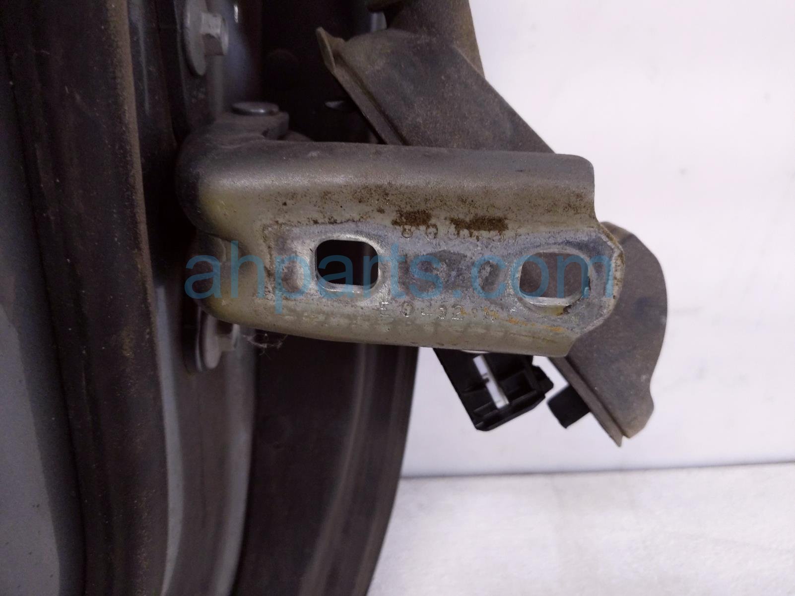 2022 Chevy Tahoe Front Driver Door Grey No Mirror/trim 85514505 Replacement 2022 Chevy Tahoe Front Driver Door Grey No Mirror/trim 85514505 Replacement thumbnail