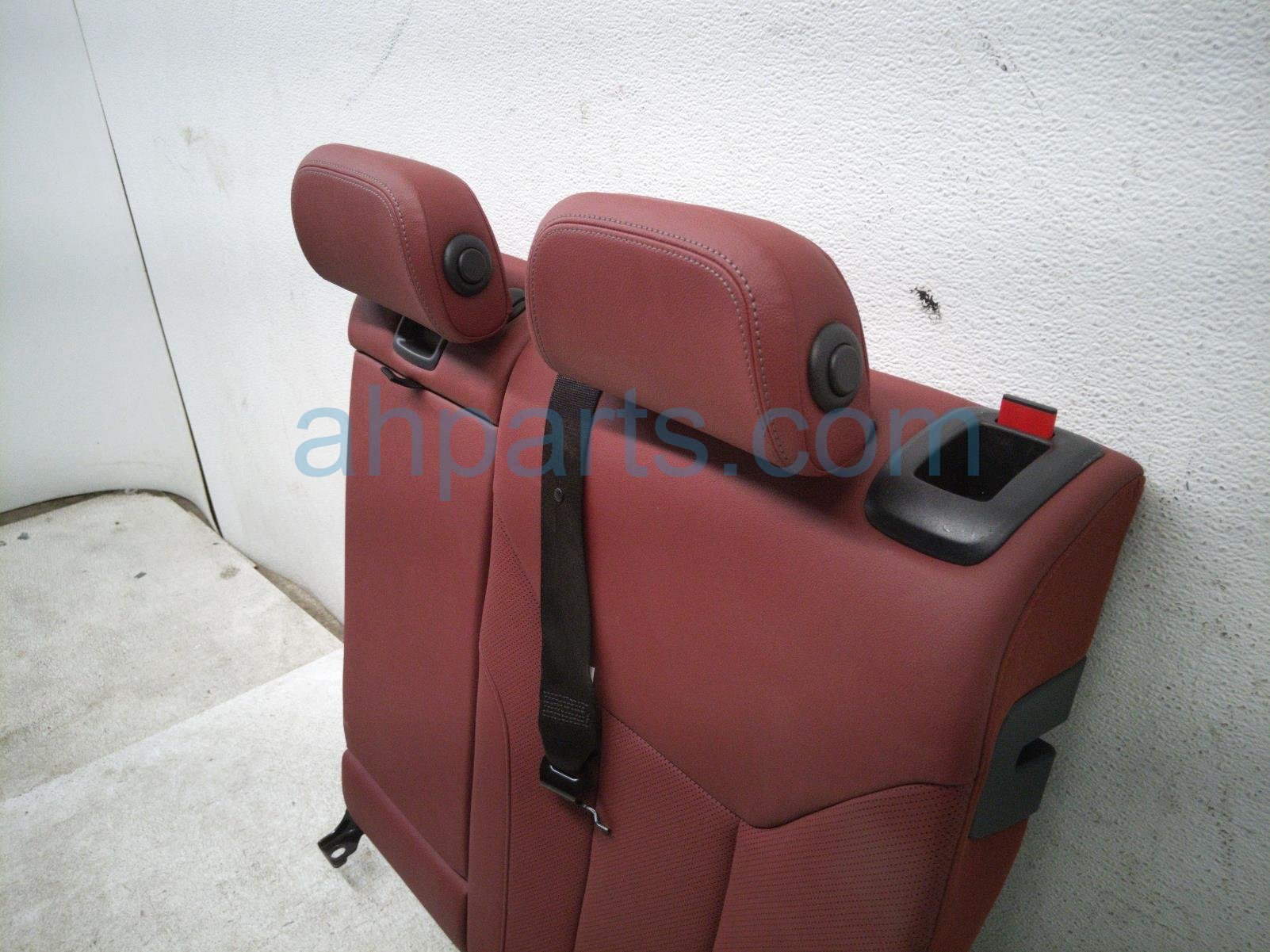 2025 BMW I4 (2nd Row) Rear Driver Seat Backrest Red 52 20 5 A0D 103 Replacement 2025 BMW I4 (2nd Row) Rear Driver Seat Backrest Red 52 20 5 A0D 103 Replacement thumbnail