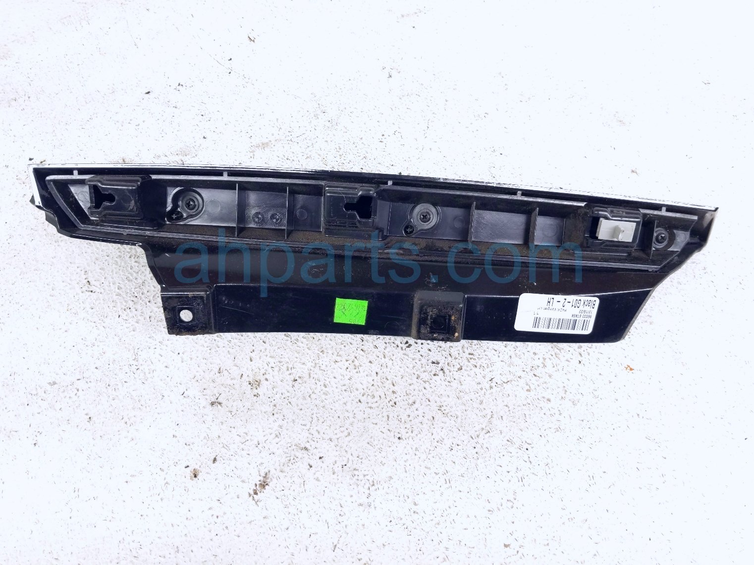 2023 Nissan Pathfinder Driver Rear Bumper Winglet Trim red 96033 6TA0A Replacement 2023 Nissan Pathfinder Driver Rear Bumper Winglet Trim red 96033 6TA0A Replacement thumbnail
