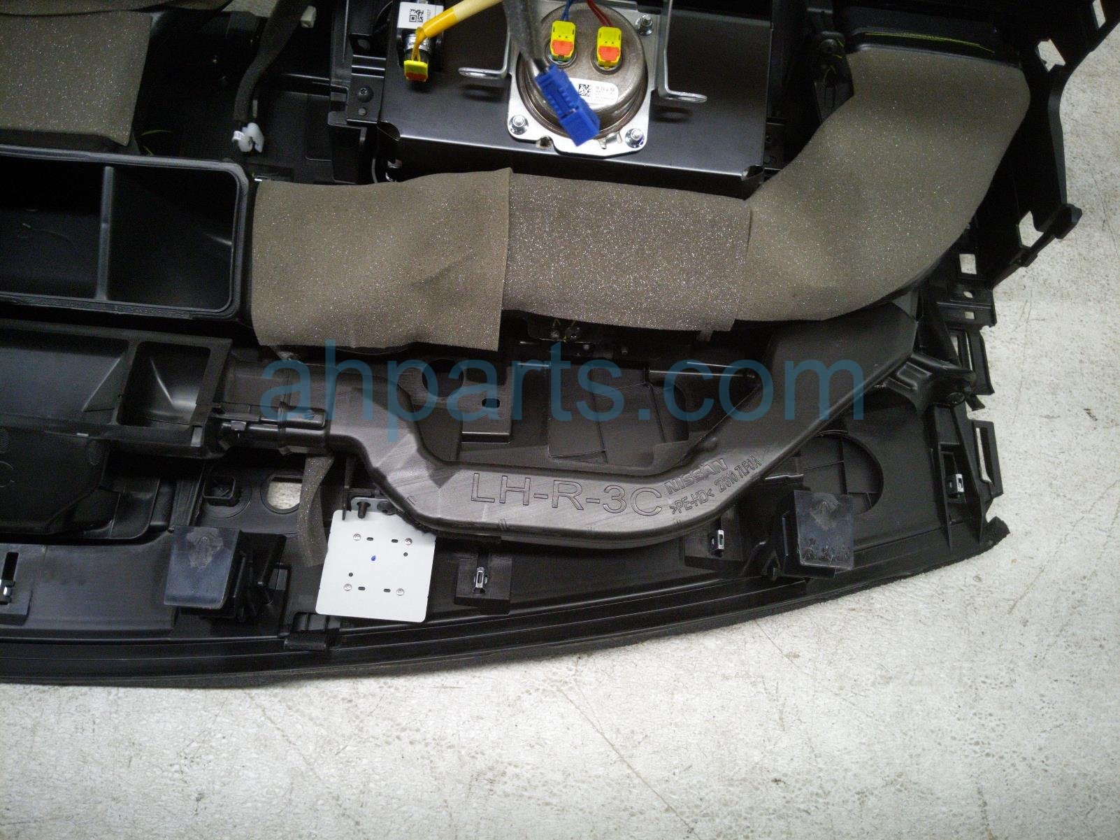 2025 Nissan Kicks Dashboard W/ Airbag Black 68200 Replacement 2025 Nissan Kicks Dashboard W/ Airbag Black 68200 Replacement thumbnail
