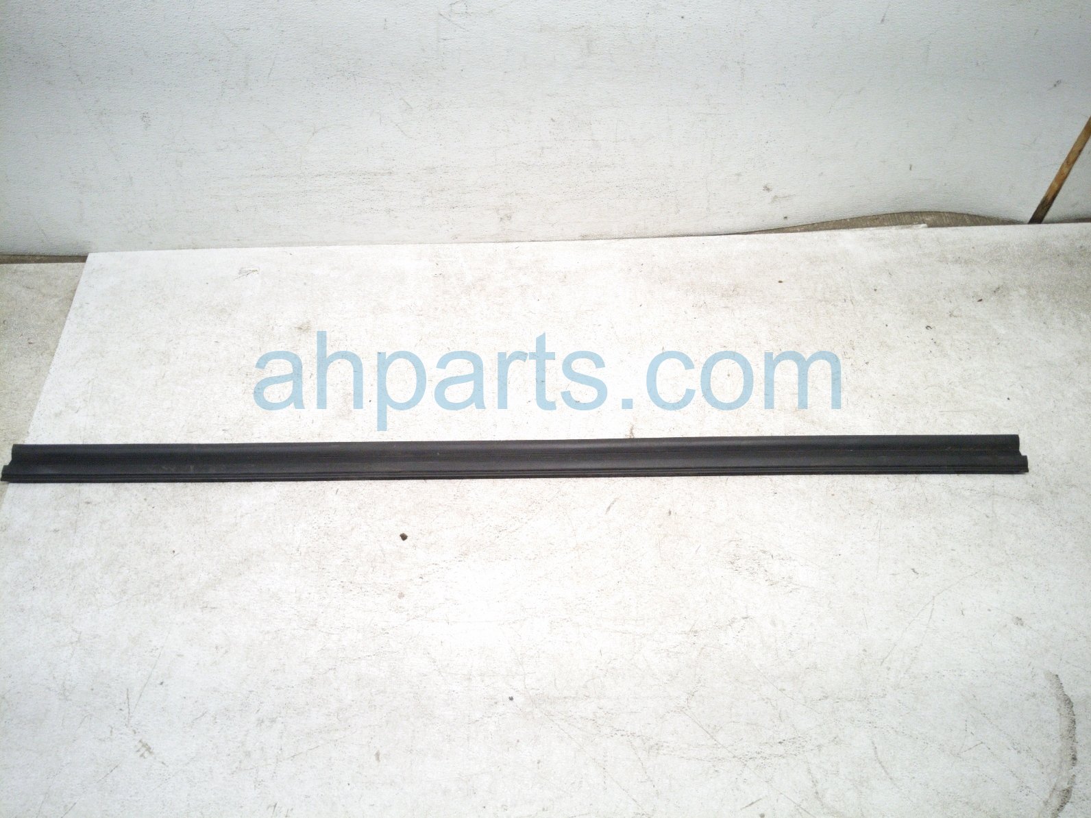 2025 Nissan Kicks Driver Front Door Window Molding blk 80838/39 Replacement 2025 Nissan Kicks Driver Front Door Window Molding blk 80838/39 Replacement thumbnail