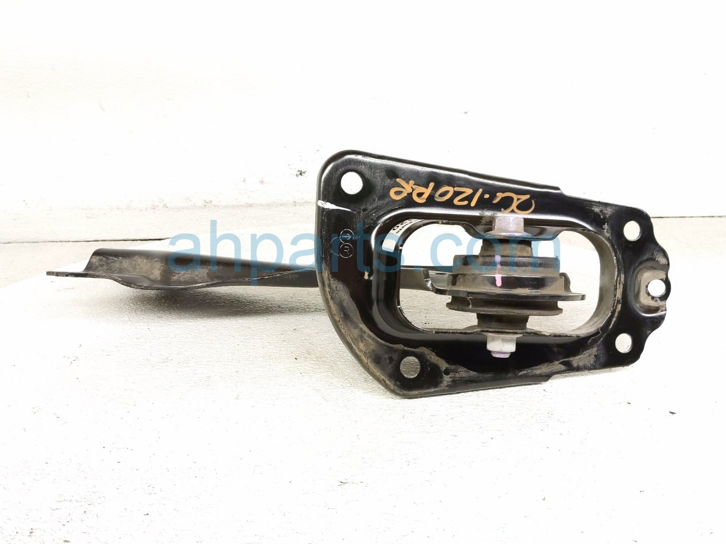 2026 Toyota Camry Rear Passenger Trailing Lower Control Arm 48710 06170 Replacement 2026 Toyota Camry Rear Passenger Trailing Lower Control Arm 48710 06170 Replacement thumbnail