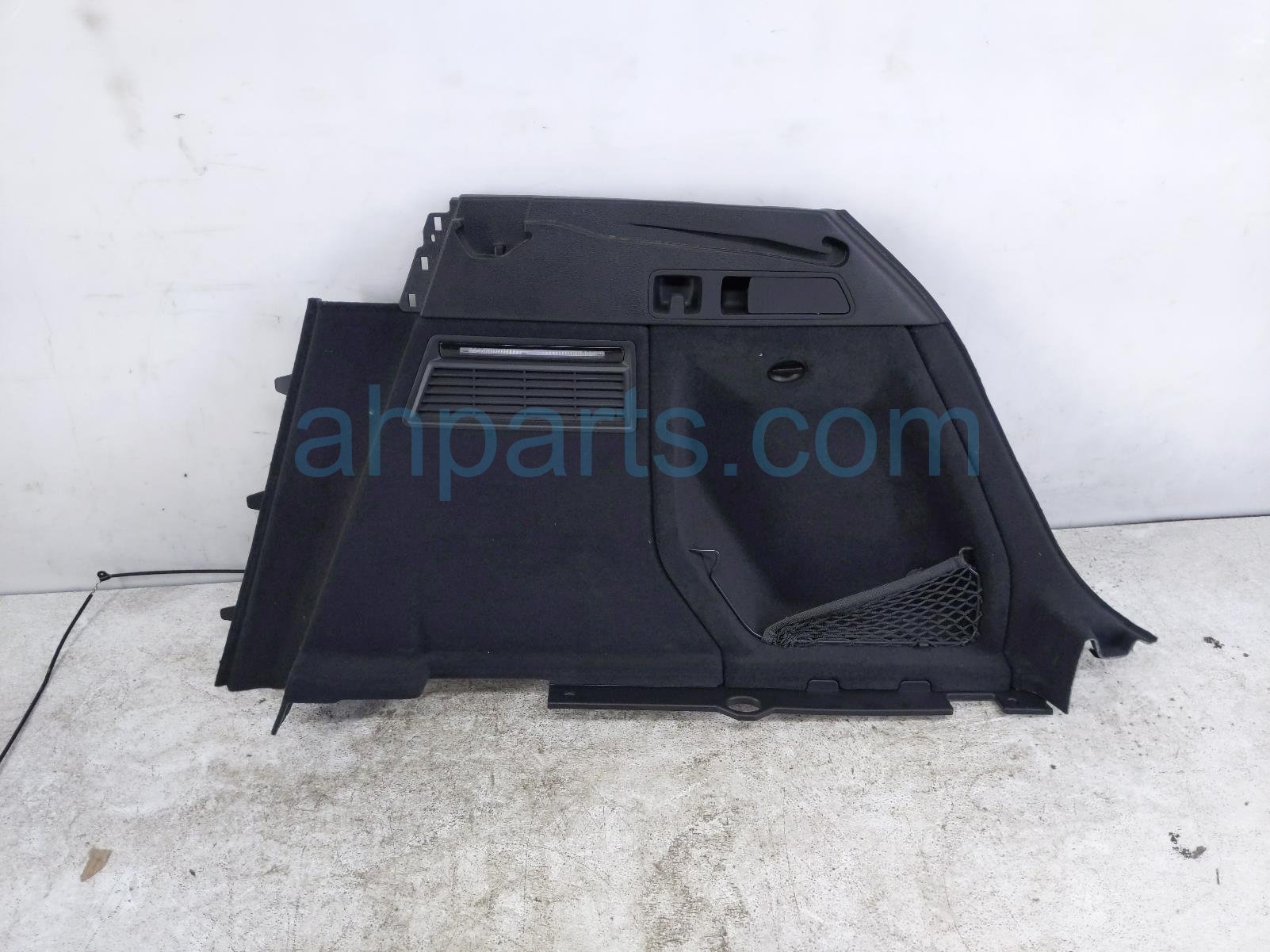 Audi RR/RH TRUNK SIDE TRIM PANEL - BLK Audi RR/RH TRUNK SIDE TRIM PANEL - BLK