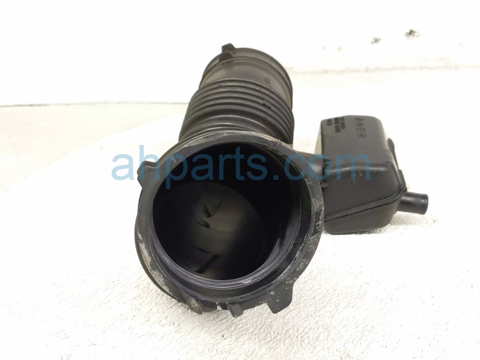 2026 Toyota Camry Air Intake Hose Tube W/resonator 17881 F0020 Replacement 2026 Toyota Camry Air Intake Hose Tube W/resonator 17881 F0020 Replacement thumbnail