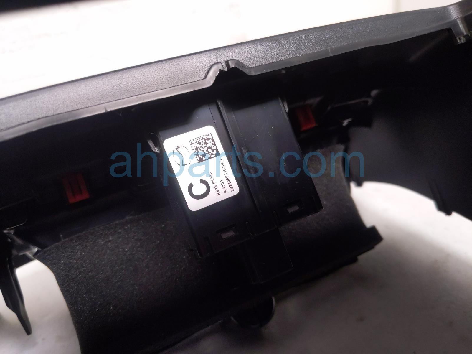 2025 Mazda Cx 90 Rear Console Trim W/vent Usb gry KMV6 64471 Replacement 2025 Mazda Cx 90 Rear Console Trim W/vent Usb gry KMV6 64471 Replacement thumbnail