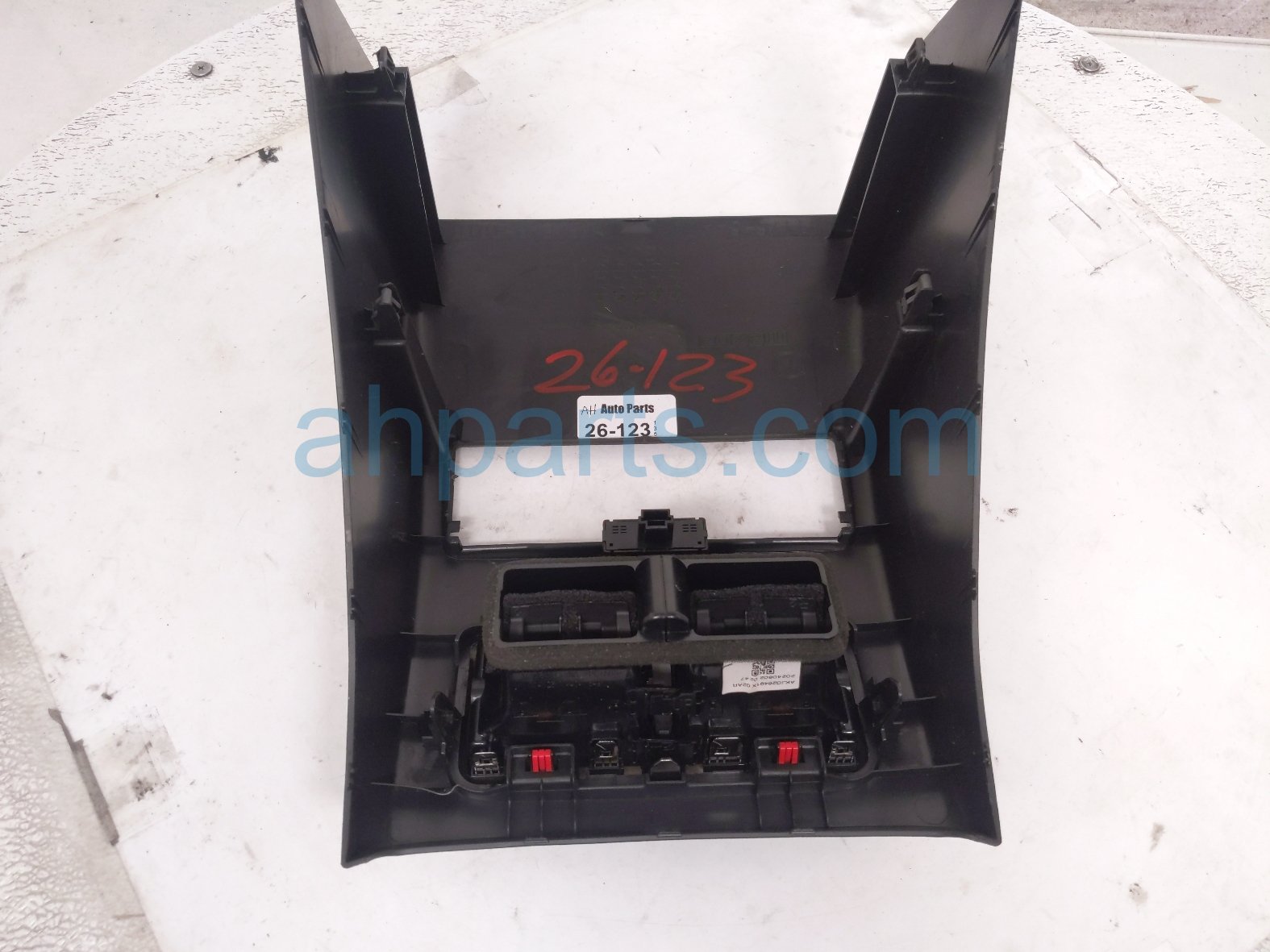 2025 Mazda Cx 90 Rear Console Trim W/vent Usb gry KMV6 64471 Replacement 2025 Mazda Cx 90 Rear Console Trim W/vent Usb gry KMV6 64471 Replacement thumbnail