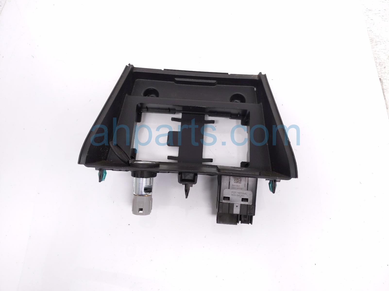 2024 Ford Mustang Center Console Lower Trim W/usb blk PR3B C045P04 BK319W Replacement 2024 Ford Mustang Center Console Lower Trim W/usb blk PR3B C045P04 BK319W Replacement thumbnail