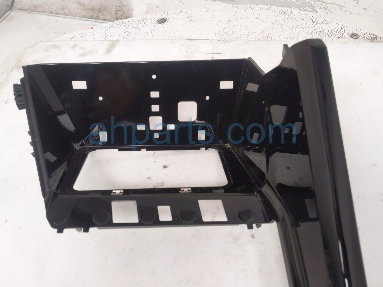 2023 Volkswagen Golf Gti Center Console Side Trim Panel blk 5H1 863 487 B 041 Replacement 2023 Volkswagen Golf Gti Center Console Side Trim Panel blk 5H1 863 487 B 041 Replacement thumbnail