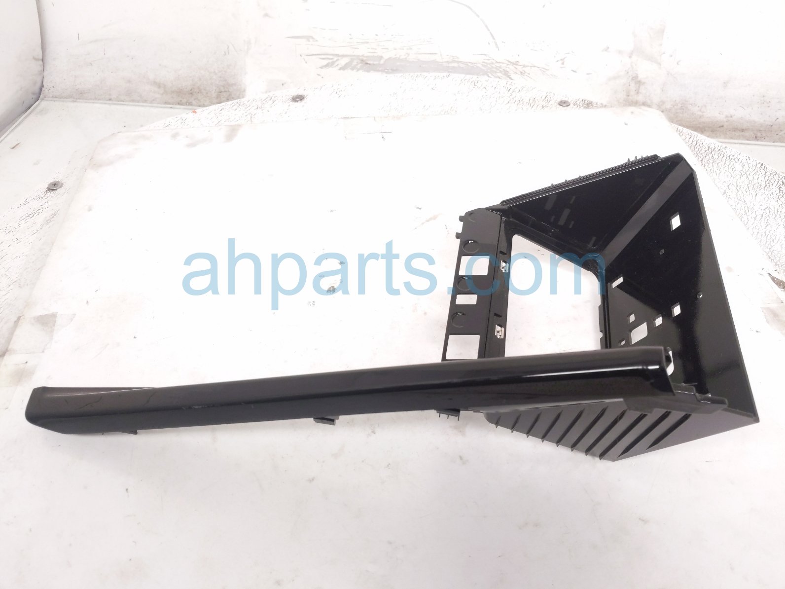 2023 Volkswagen Golf Gti Center Console Side Trim Panel blk 5H1 863 487 B 041 Replacement 2023 Volkswagen Golf Gti Center Console Side Trim Panel blk 5H1 863 487 B 041 Replacement thumbnail