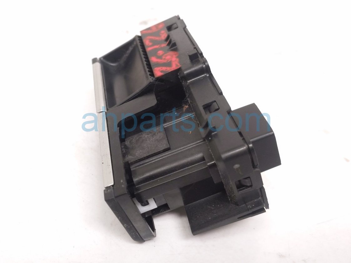 2023 Volkswagen Golf Gti Electronic Parking Brake Switch 5H0 927 225 C UYN Replacement 2023 Volkswagen Golf Gti Electronic Parking Brake Switch 5H0 927 225 C UYN Replacement thumbnail