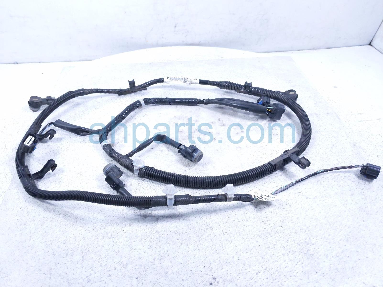 Nissan REAR PARKING HARNESS W/ 4 SENSORS