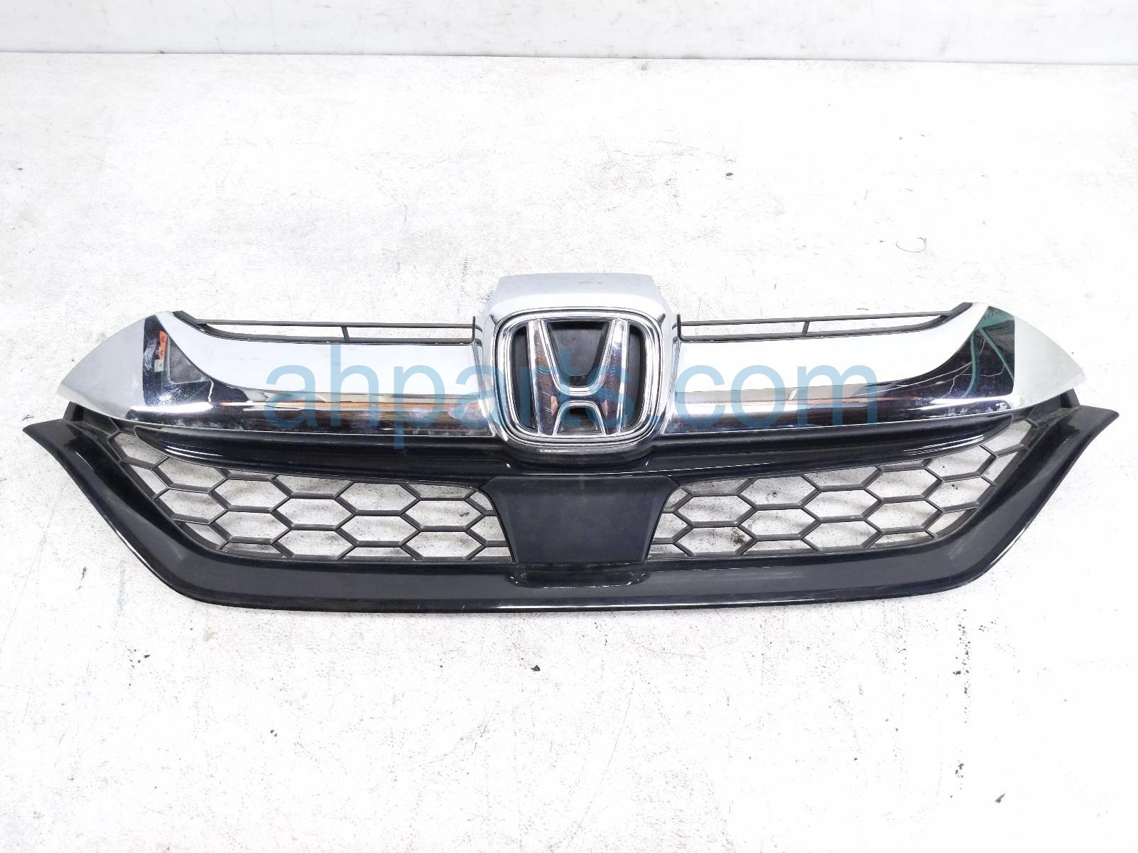 Honda UPPER MAIN GRILLE *
