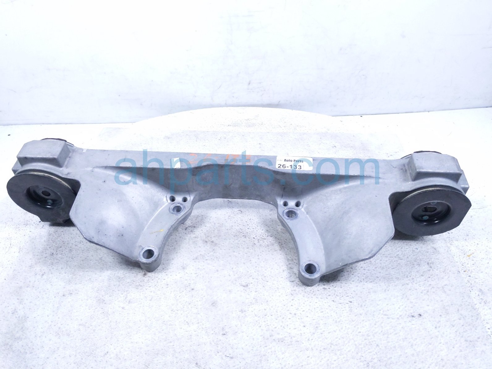 Mazda REAR DIFFERENTIAL MOUNT BRACKET