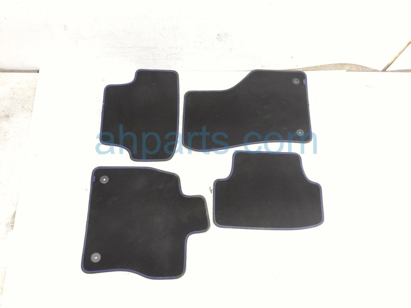 Volkswagen CARPET FLOOR MATS - SET OF 4 - BLACK