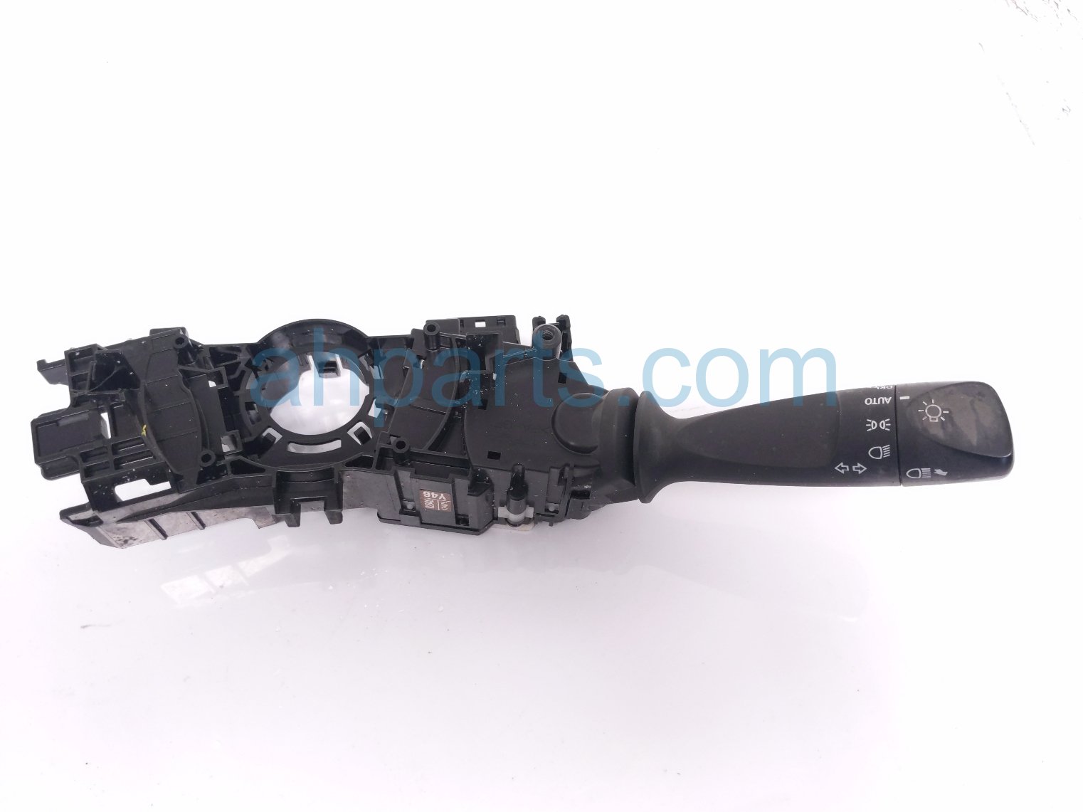 Toyota HEADLAMP / SIGNAL COLUMN SWITCH