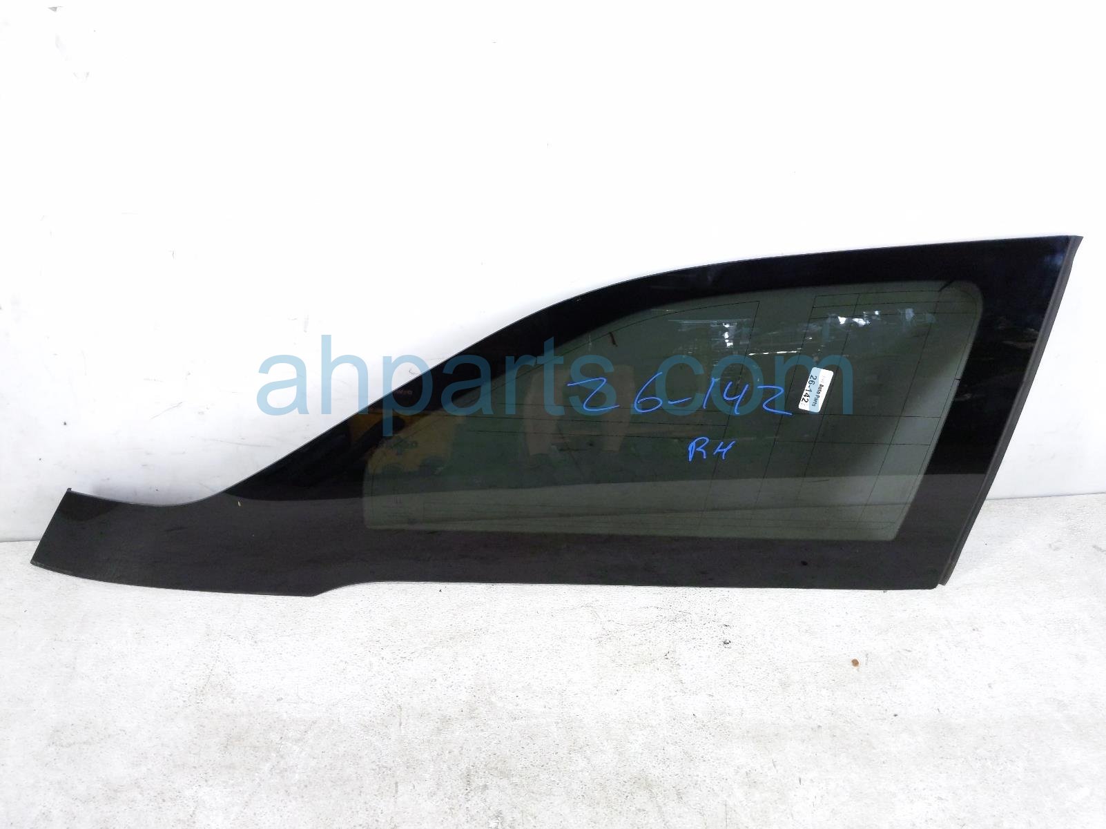 Honda RH QUARTER WINDOW GLASS