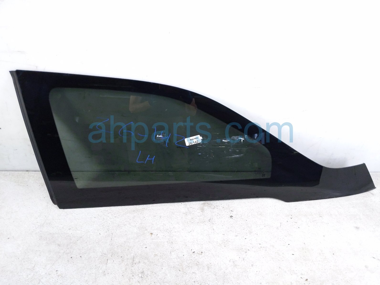 Honda LH QUARTER WINDOW GLASS