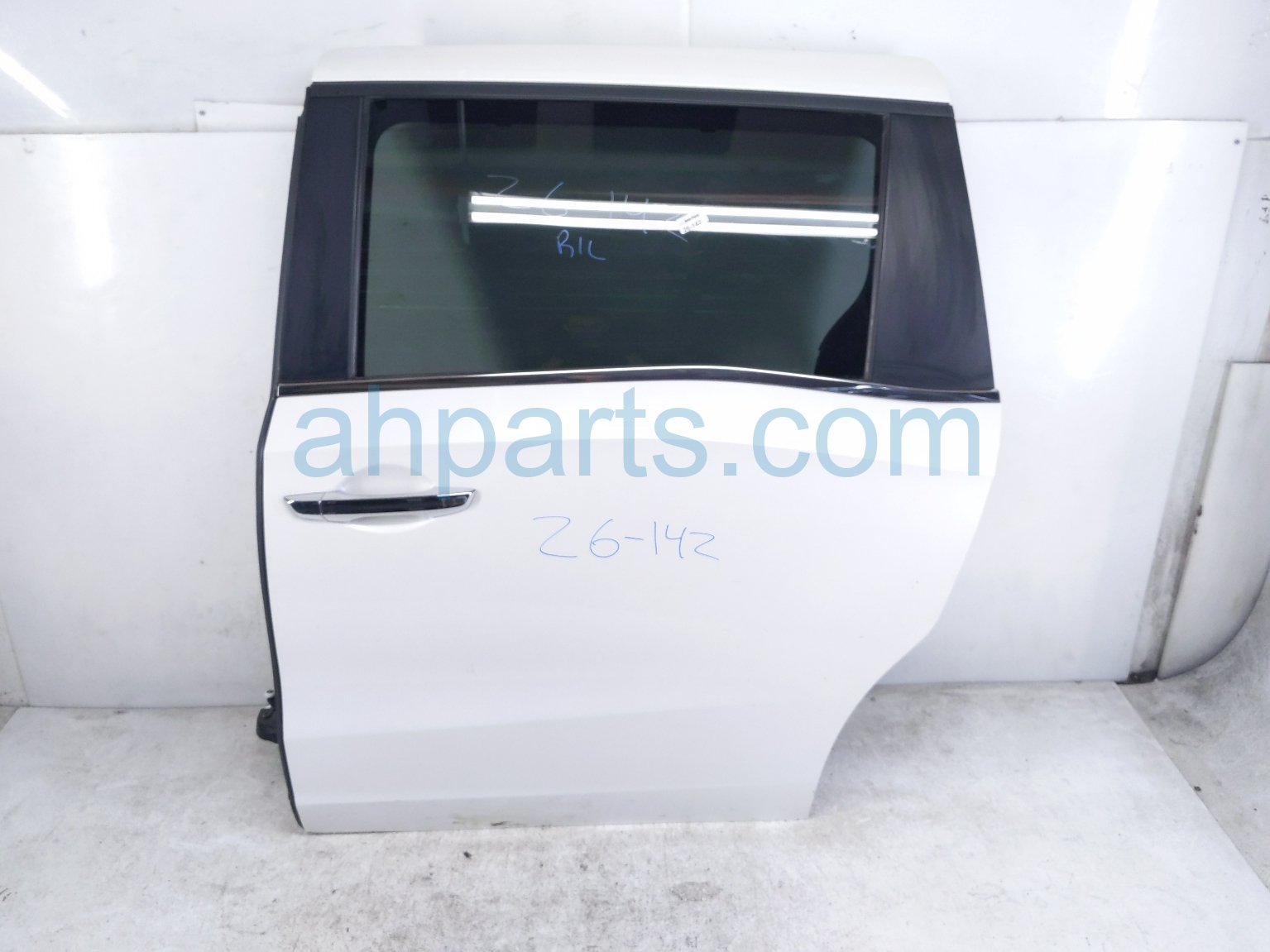 Honda RR/LH DOOR - WHITE - NO INSIDE TRIM