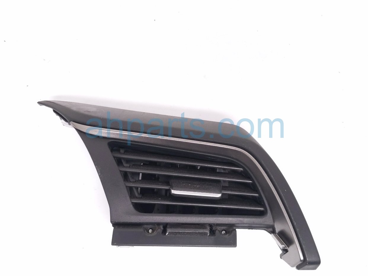 Honda RH DASH AIR VENT OUTLET ASSY - BLK