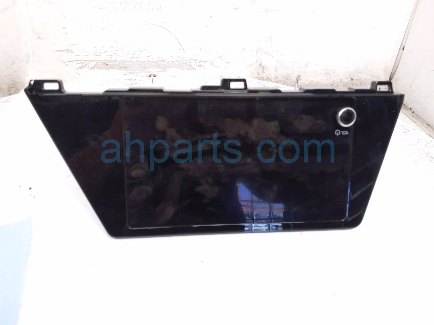 Toyota RADIO RECEIVER & DISPLAY SCREEN
