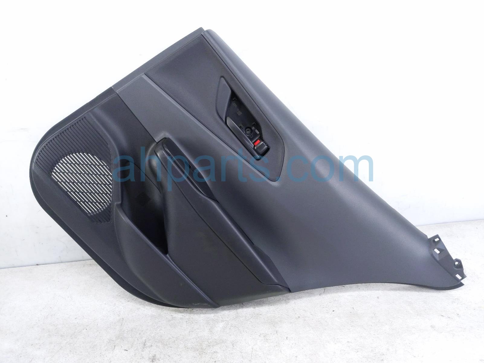 Toyota RR/RH INTERIOR DOOR PANEL - BLACK