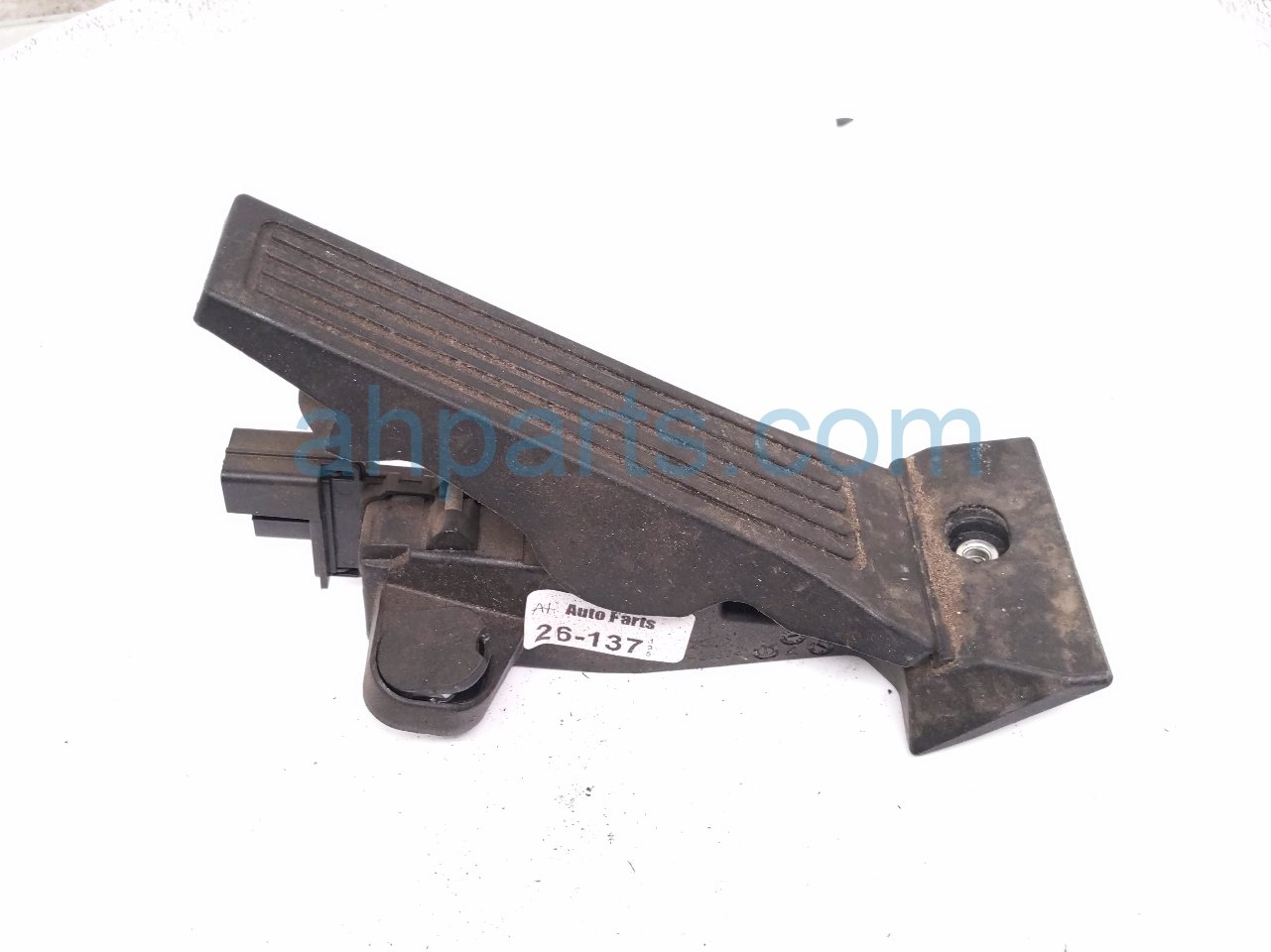 Hyundai GAS / ACCELERATOR PEDAL ASSY - 2.5L