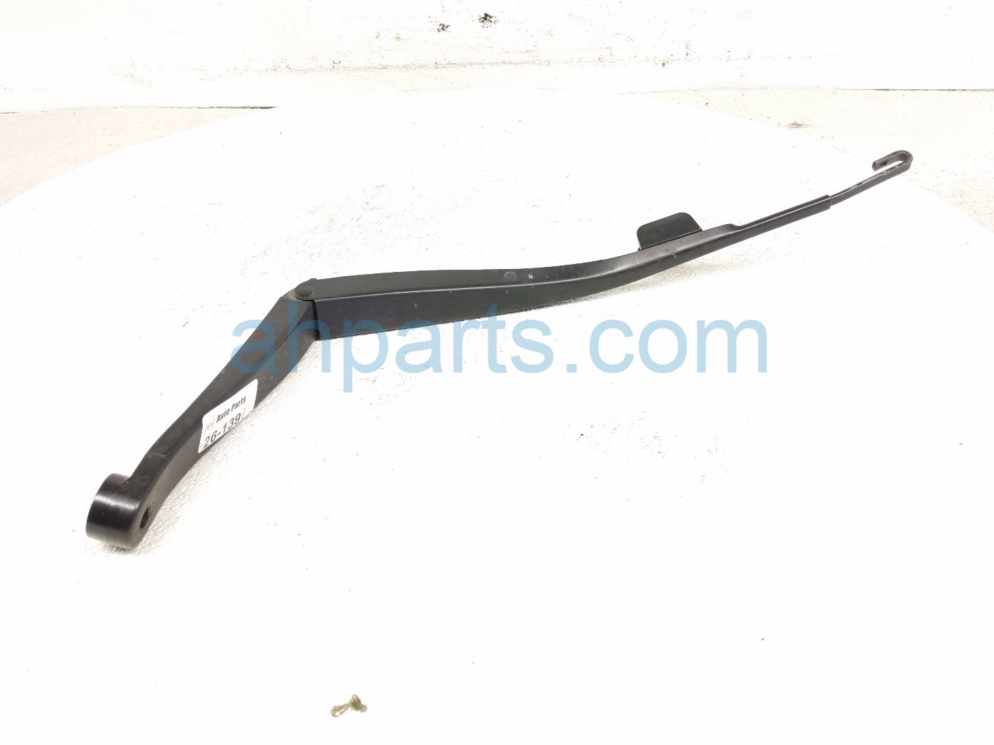 Honda LH WINDSHIELD WIPER ARM
