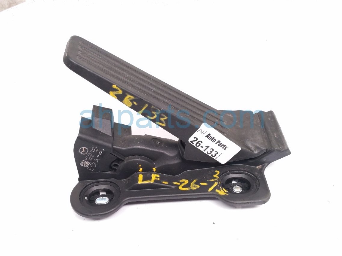 Mazda GAS / ACCELERATOR PEDAL ASSY - 2.5L