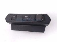 Toyota CENTER CONSOLE LOWER TRIM W/USB-BLK Toyota CENTER CONSOLE LOWER TRIM W/USB-BLK