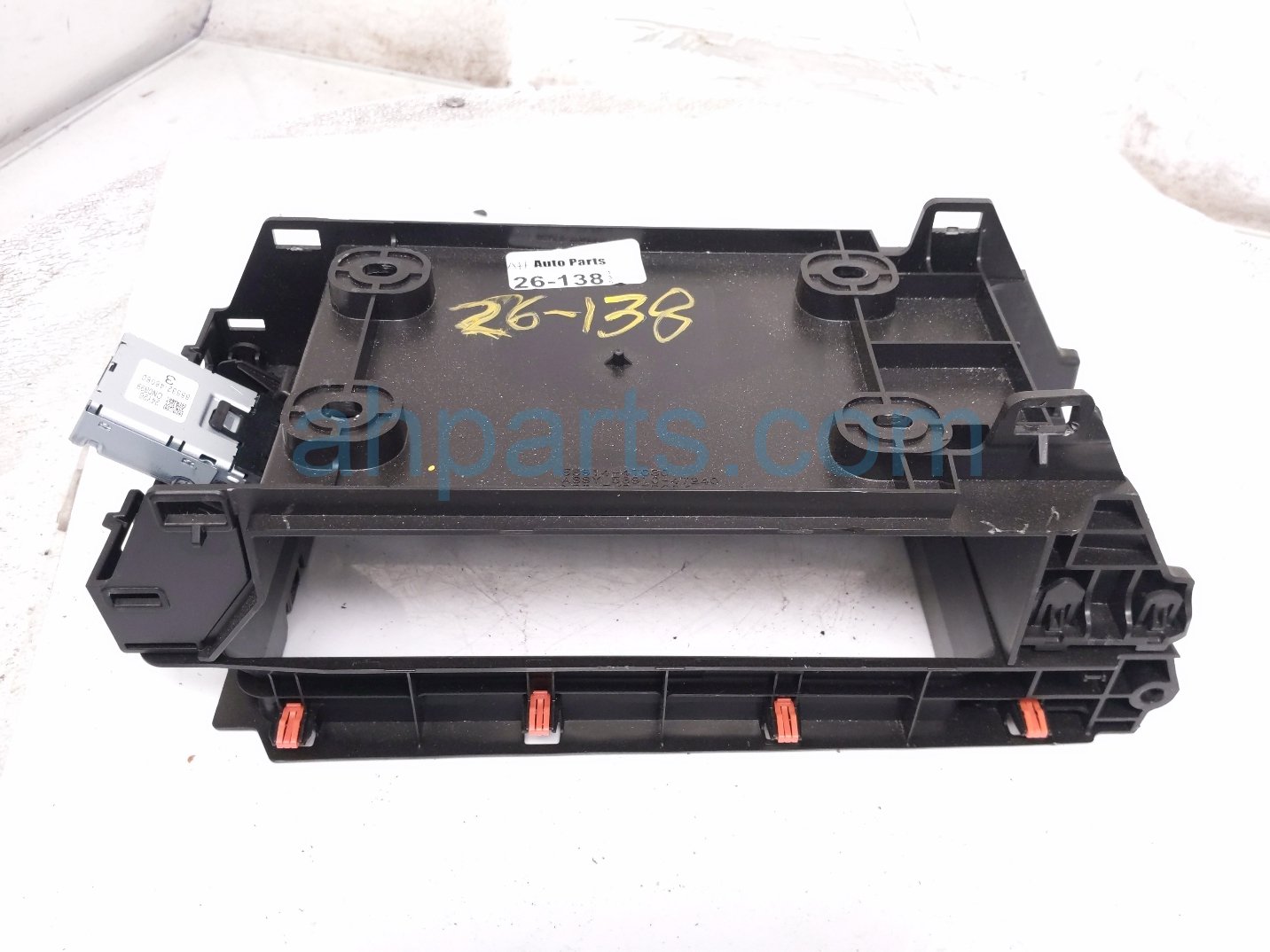 Toyota CENTER CONSOLE STORAGE BOX -BLK