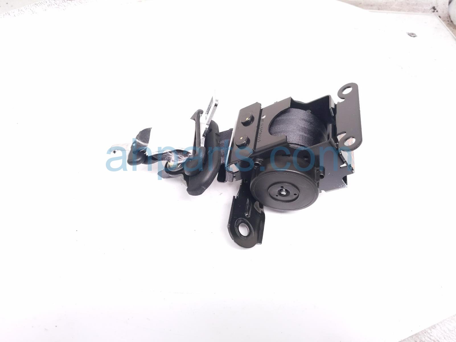 Honda 3RD ROW MID BELT RETRACTOR - BLK
