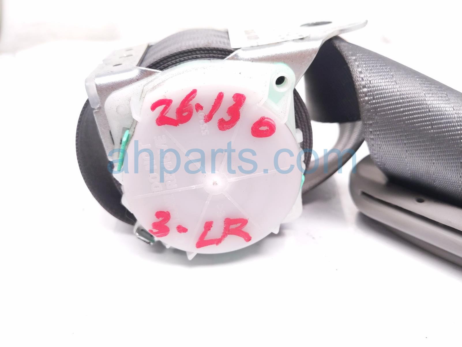 2018 Toyota Sienna Rear 3rd Row Driver Seat Belt Grey 73570 08032 B5 Replacement 2018 Toyota Sienna Rear 3rd Row Driver Seat Belt Grey 73570 08032 B5 Replacement thumbnail