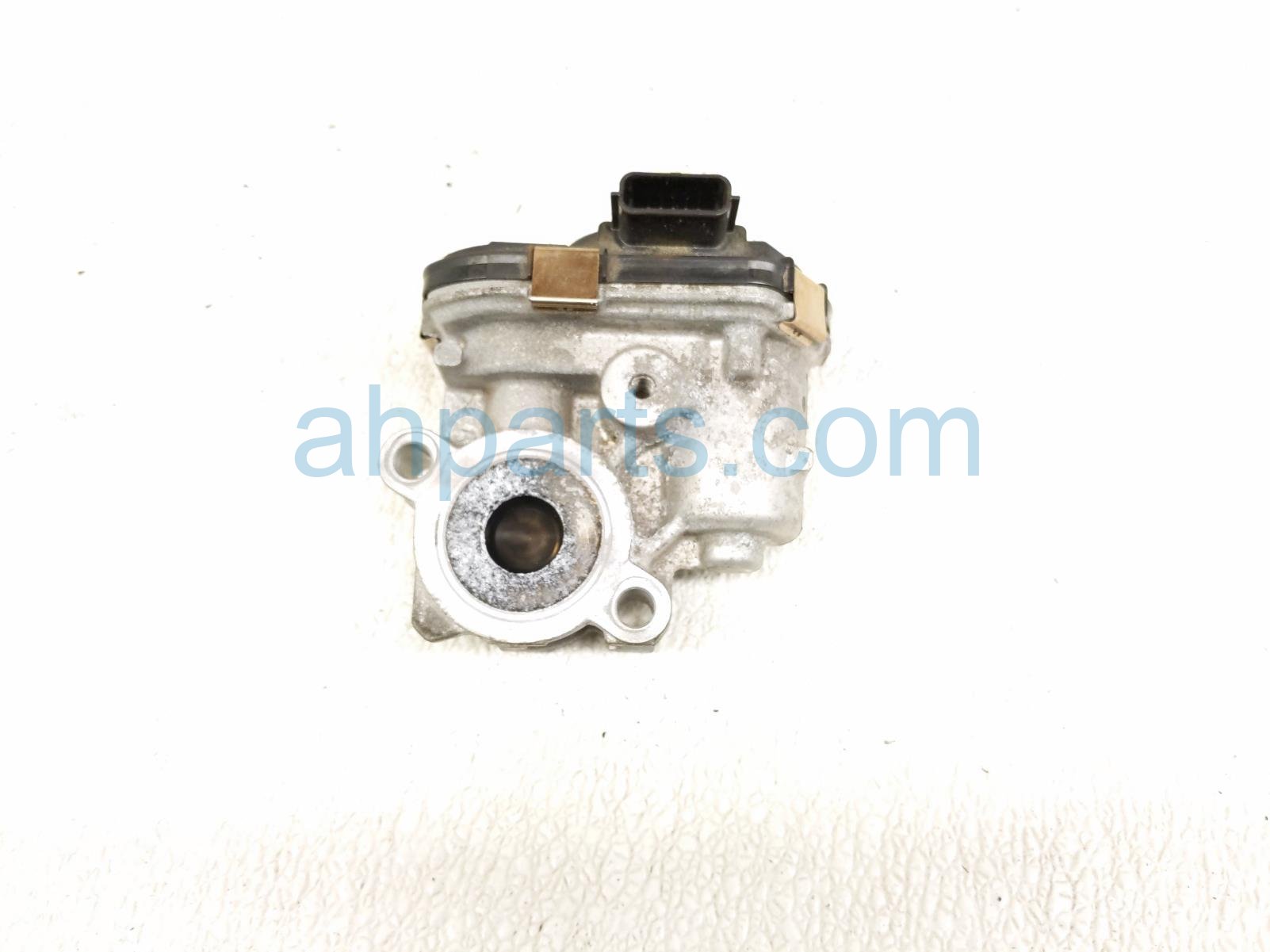 Nissan EGR VALVE - 2.0L SV