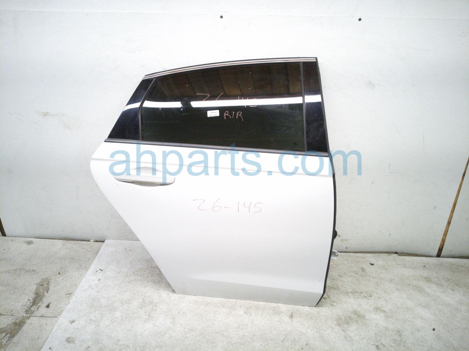 Honda RR/RH DOOR - WHITE - NO INSIDE TRIM
