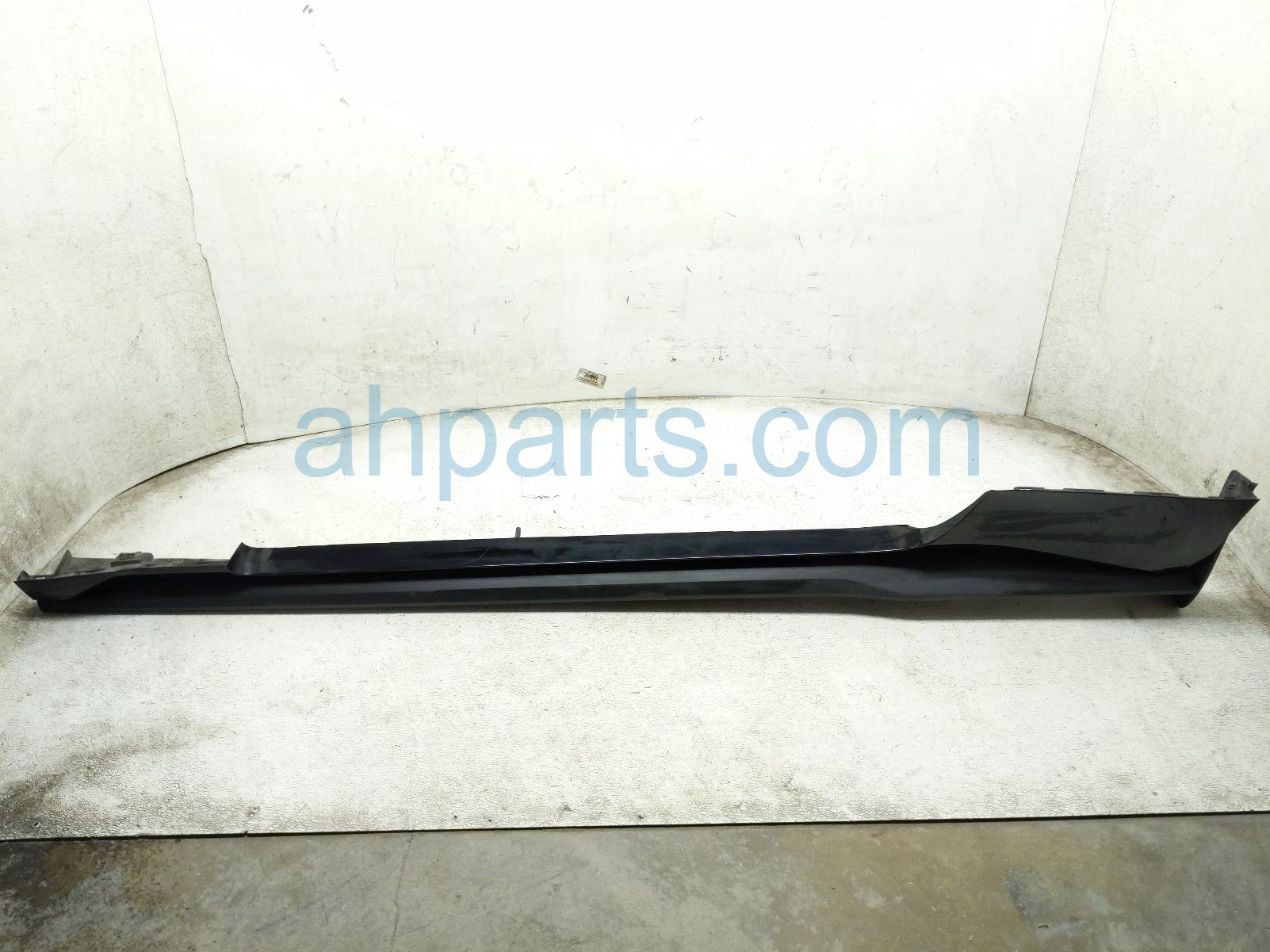 2024 Ford Mustang Rocker Trim Driver Side Skirt / Molding Black PR3Z 6310177 AAPTM Replacement 2024 Ford Mustang Rocker Trim Driver Side Skirt / Molding Black PR3Z 6310177 AAPTM Replacement thumbnail
