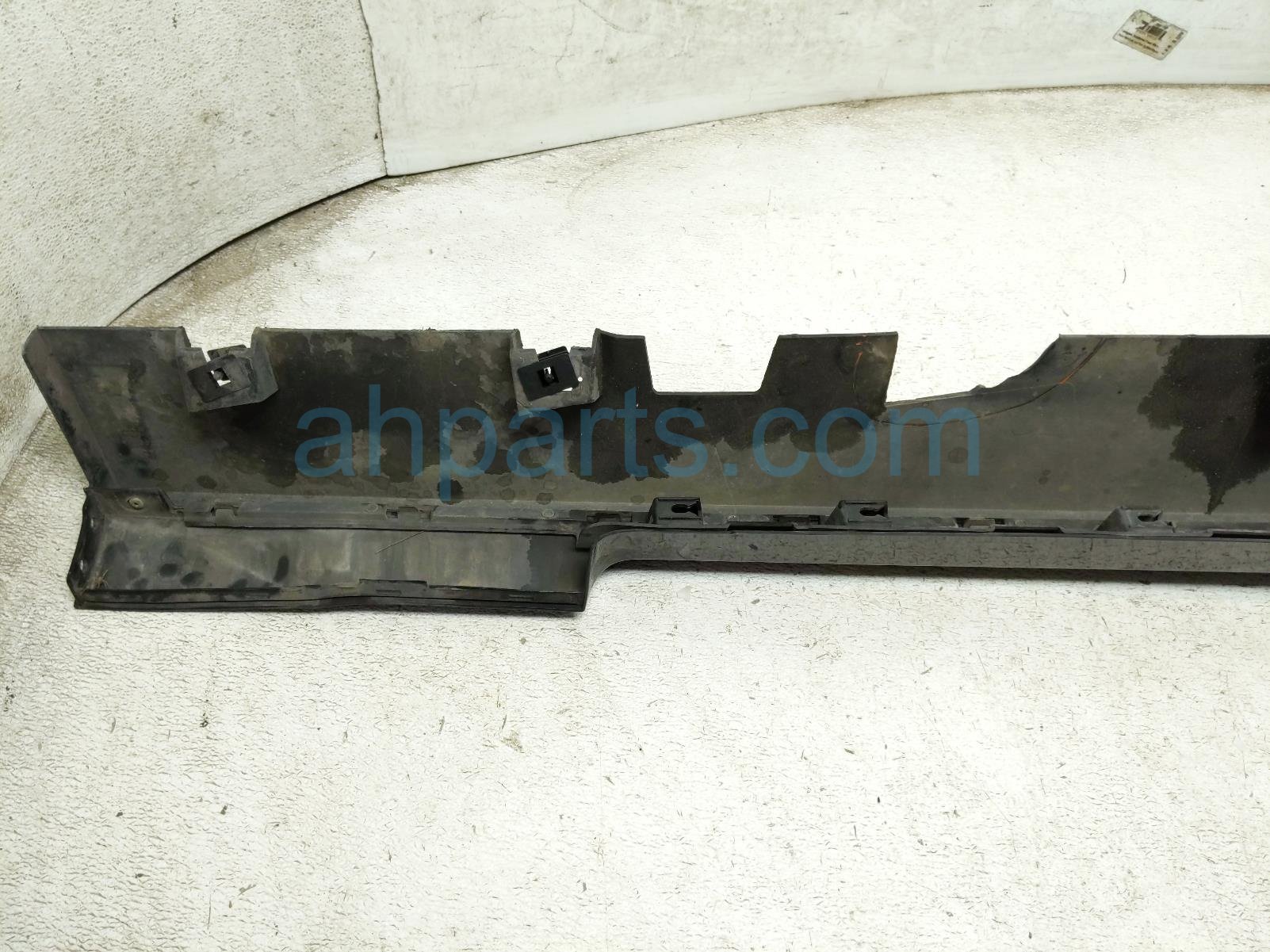 2024 Ford Mustang Rocker Trim Driver Side Skirt / Molding Black PR3Z 6310177 AAPTM Replacement 2024 Ford Mustang Rocker Trim Driver Side Skirt / Molding Black PR3Z 6310177 AAPTM Replacement thumbnail