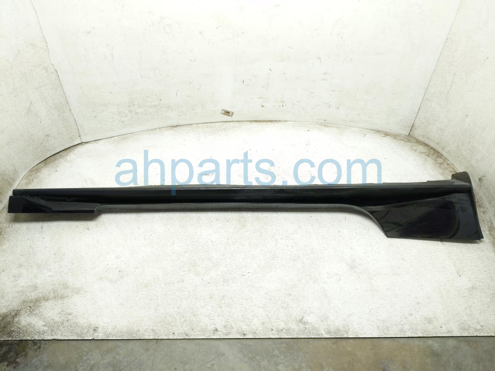 2024 Ford Mustang Rocker Trim Passenger Side Skirt / Molding Black PR3Z 6310176 AAPTM Replacement 2024 Ford Mustang Rocker Trim Passenger Side Skirt / Molding Black PR3Z 6310176 AAPTM Replacement thumbnail