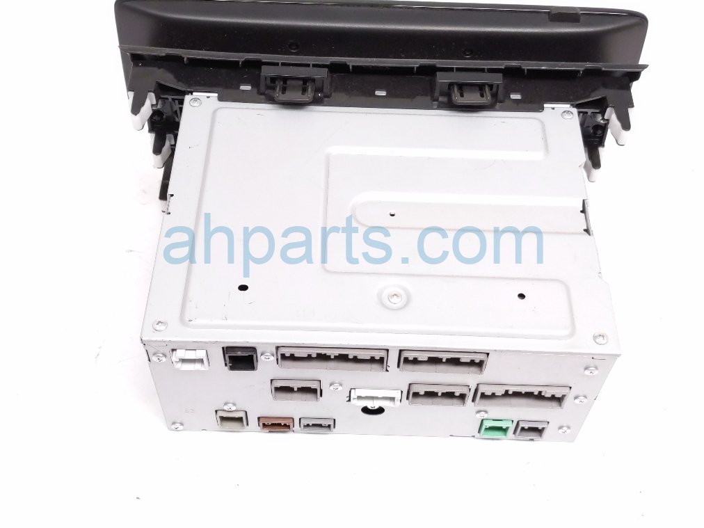 Honda RADIO RECEIVER W/DISPLAY SCREEN