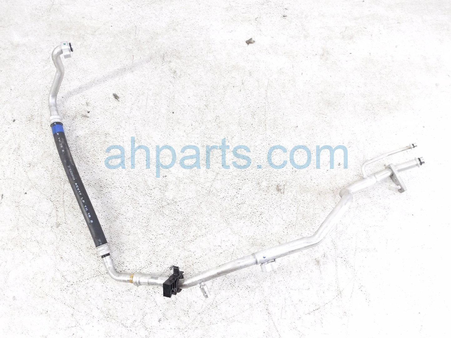 Toyota A/C SUCTION HOSE & PIPE ASSY - 2.0L