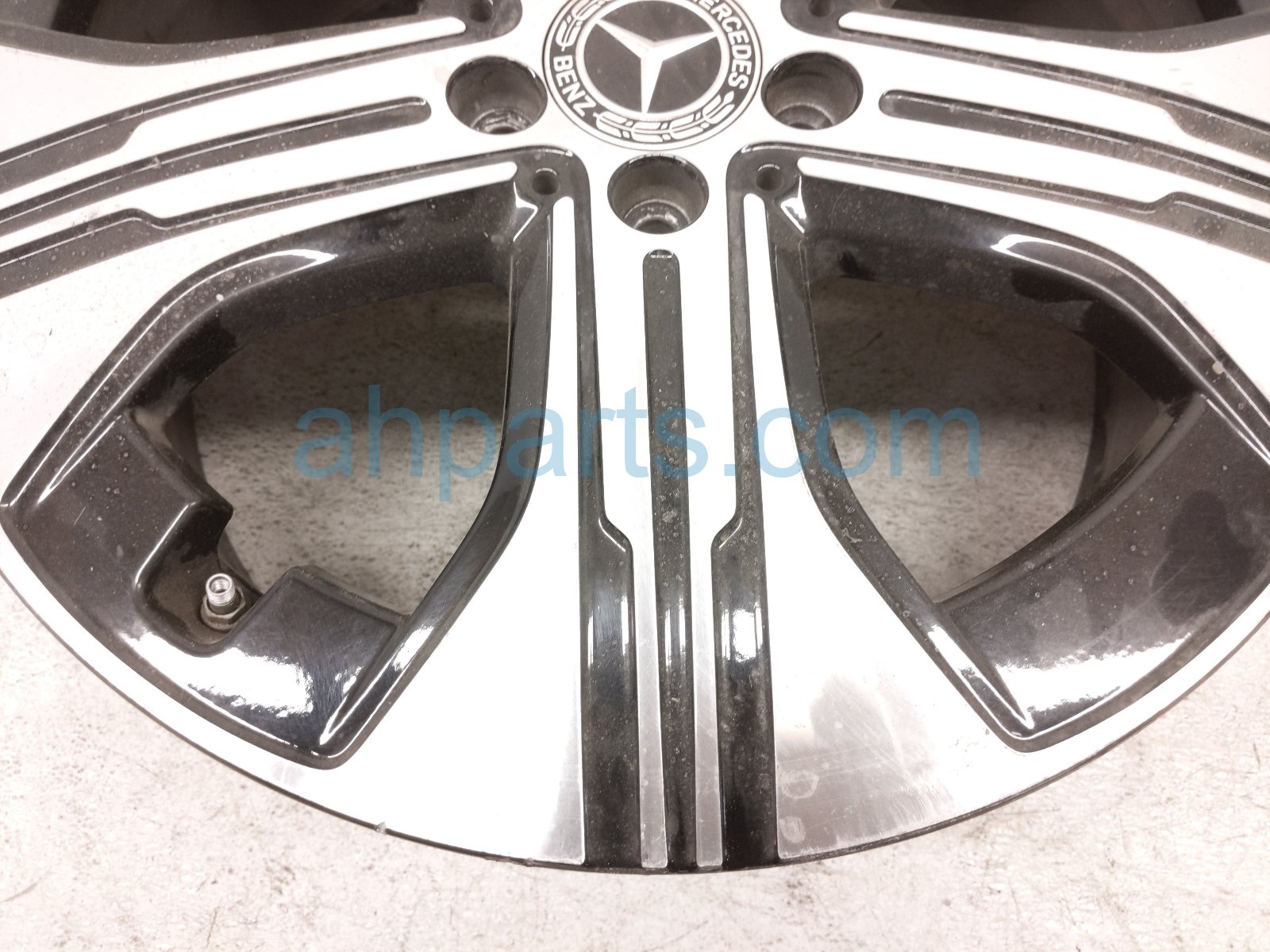 2024 Mercedes Eqb300 Front Passenger Wheel / Rim 243 401 19 00 7X23 Replacement 2024 Mercedes Eqb300 Front Passenger Wheel / Rim 243 401 19 00 7X23 Replacement thumbnail