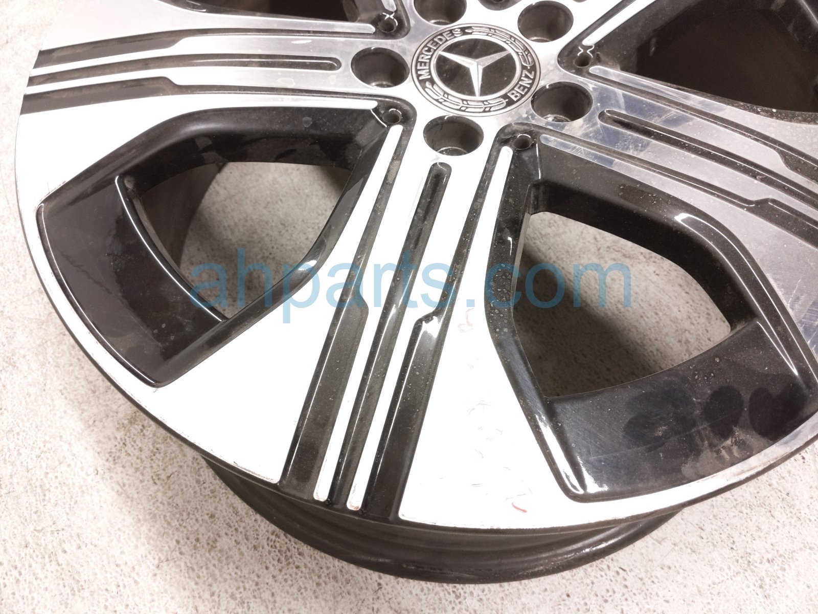 2024 Mercedes Eqb300 Front Passenger Wheel / Rim 243 401 19 00 7X23 Replacement 2024 Mercedes Eqb300 Front Passenger Wheel / Rim 243 401 19 00 7X23 Replacement thumbnail