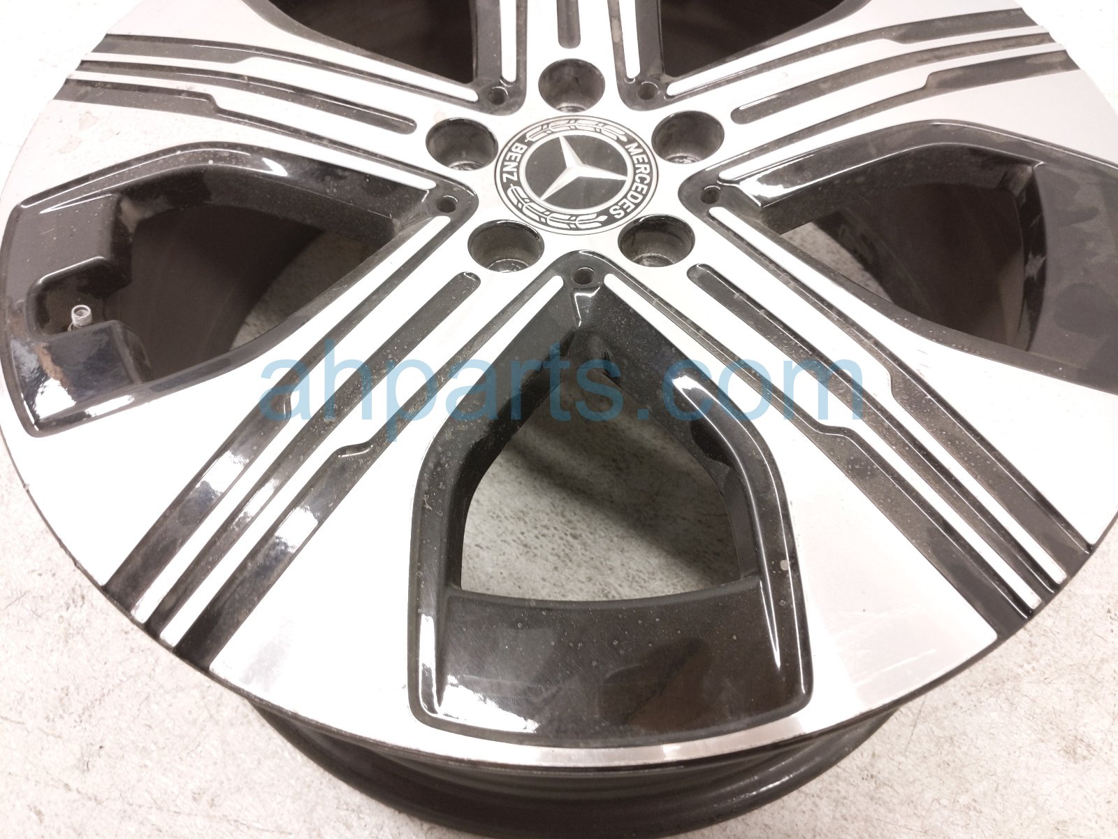 2024 Mercedes Eqb300 Front Passenger Wheel / Rim 243 401 19 00 7X23 Replacement 2024 Mercedes Eqb300 Front Passenger Wheel / Rim 243 401 19 00 7X23 Replacement thumbnail